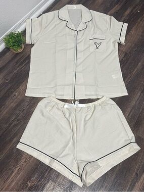 SHEIN Cream Pajama Set with Black Piping